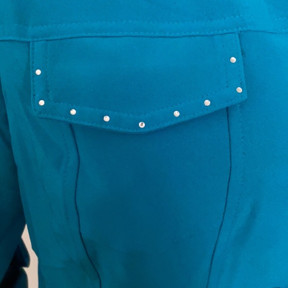 NWT - TEAL COLORED 3/4 SLEEVE TOP - Picture 2 of 5